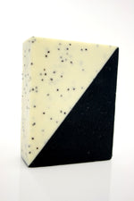 Activated Charcoal, White clay ,Poppy seed  & Silk